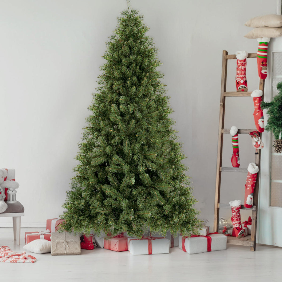 Lucille unlit artificial christmas tree 6 ft