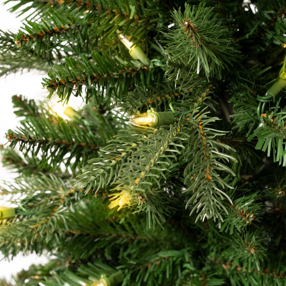 Traditional Pre-Lit Fir Christmas Tree - 4.5 ft