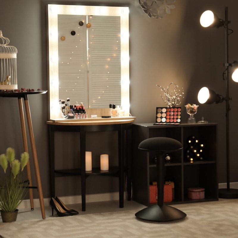 How to Organize a Small Makeup Vanity for Daily Use and Easy Access