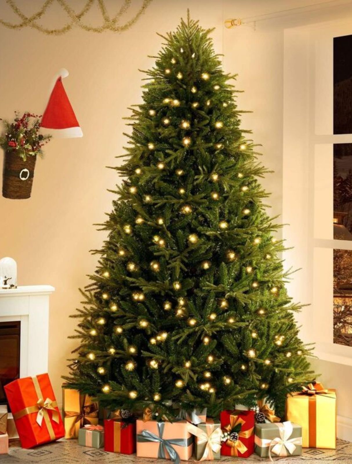 naomi-home-artificial-christmas-tree-prelit
